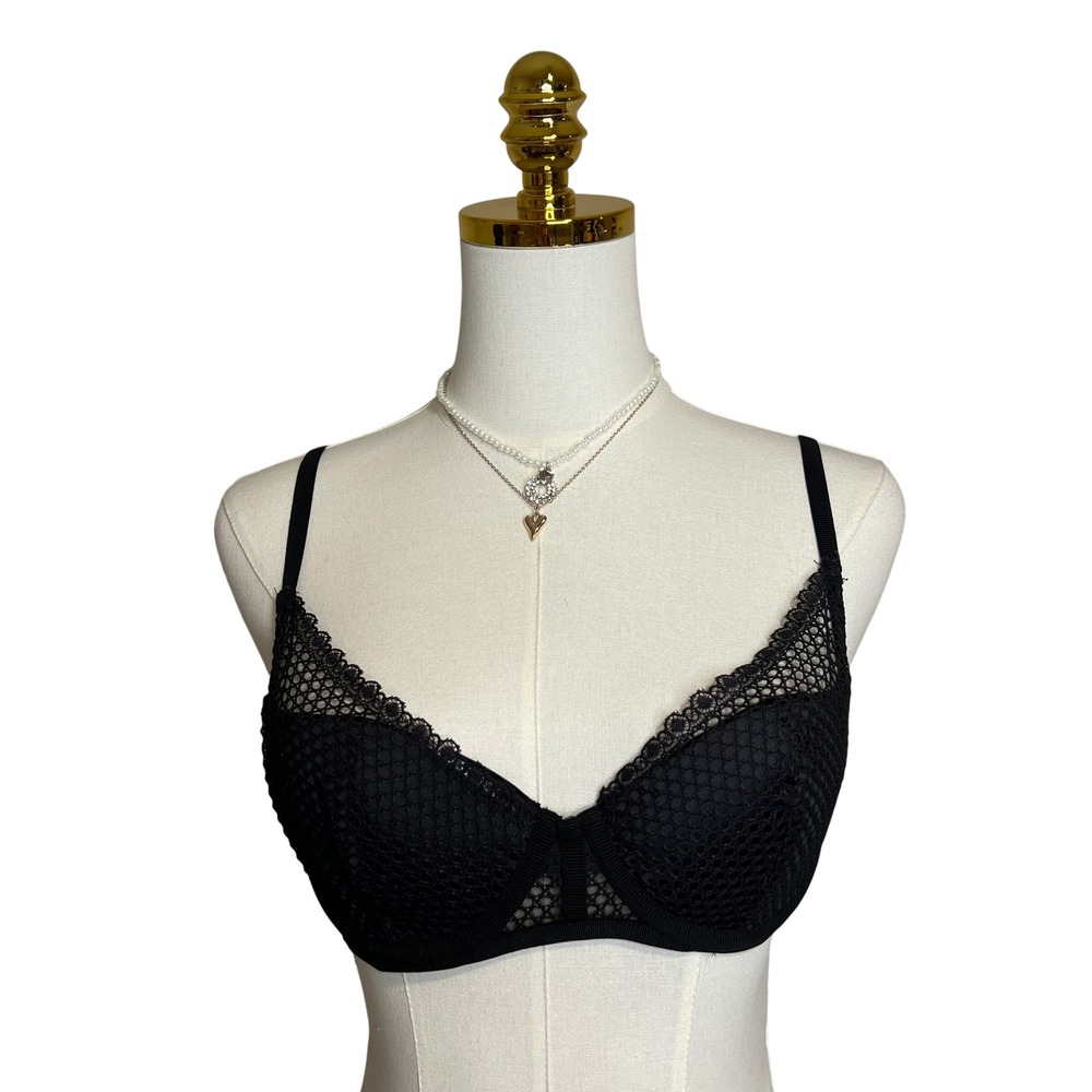 Victorias Secret Black Geometric Lace Plunge Underwire Bra Gold Hardware 34C